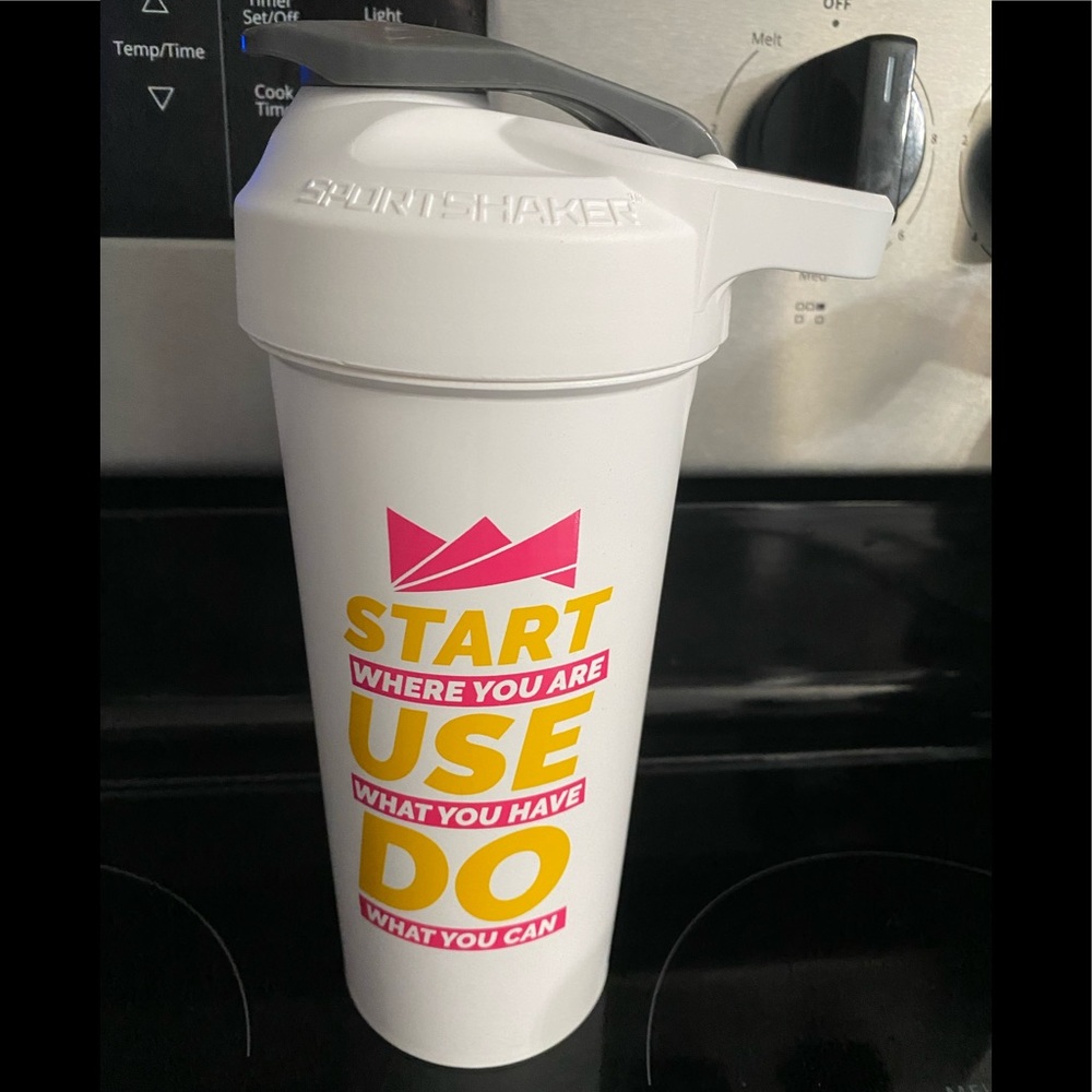 NEW LADYBOSS LADY BOSS SHAKER CUP TUMBLER PROTEIN PREWORKOUT MIX WORKOUT FITNESS